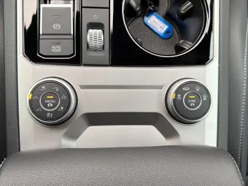 VW Touareg TDI 4Motion R Line 19  Matrix AHK RFK