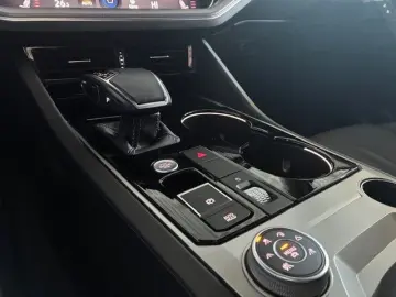 VW Touareg R-Line 4M LED NAVI DAB KAMERA COCKPIT