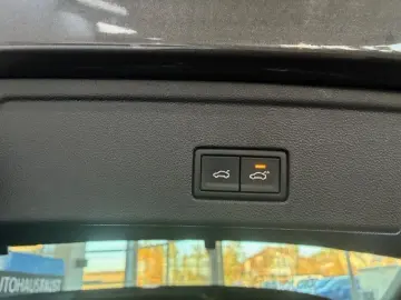 VW Touareg R-Line 4M LED NAVI DAB KAMERA COCKPIT