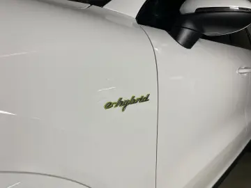 PORSCHE Cayenne E-Hybrid Platinum Edition