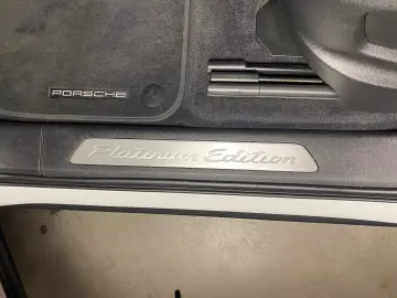 PORSCHE Cayenne E-Hybrid Platinum Edition
