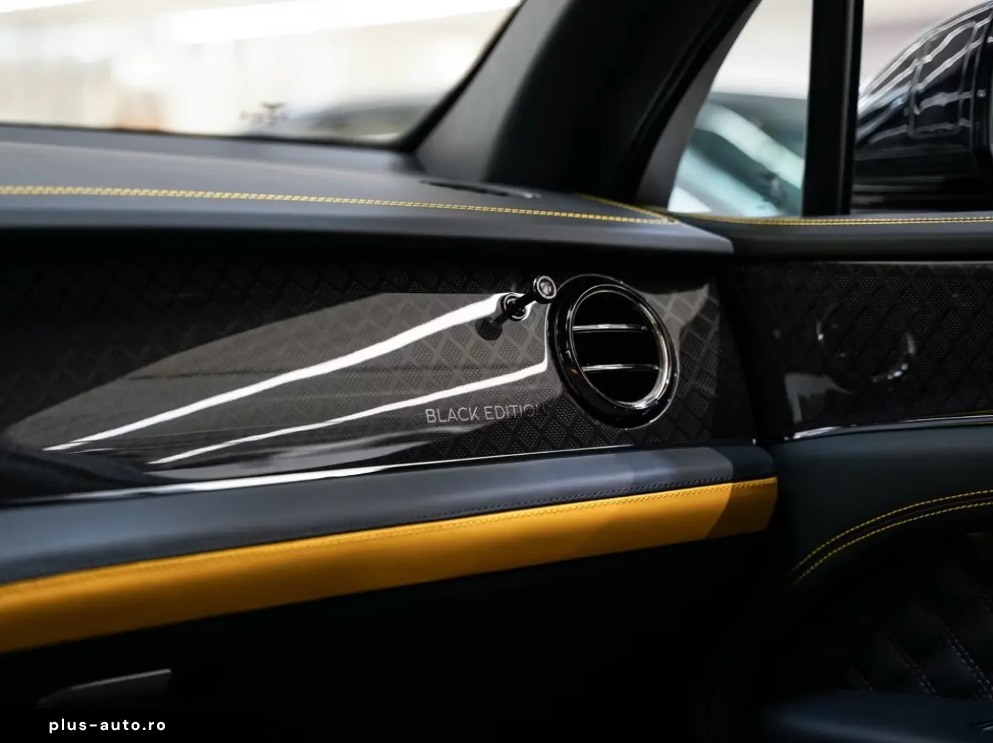 Bentley Bentayga S Hybrid - Black Edition