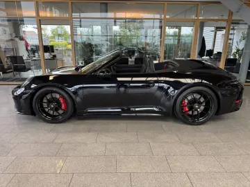 PORSCHE 911 Carrera Cabrio GTS  Sport Chrono  Facelift!