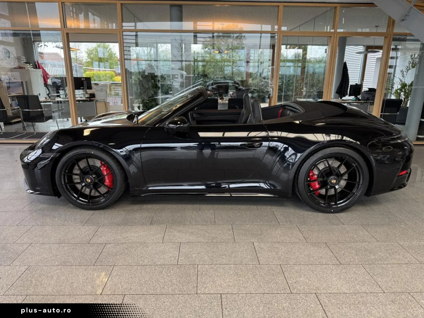 PORSCHE 911 Carrera Cabrio GTS  Sport Chrono  Facelift!