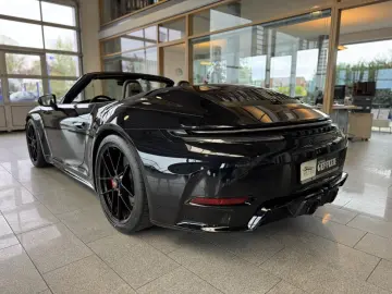 PORSCHE 911 Carrera Cabrio GTS  Sport Chrono  Facelift!