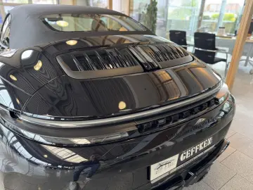 PORSCHE 911 Carrera Cabrio GTS  Sport Chrono  Facelift!