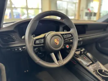 PORSCHE 911 Carrera Cabrio GTS  Sport Chrono  Facelift!