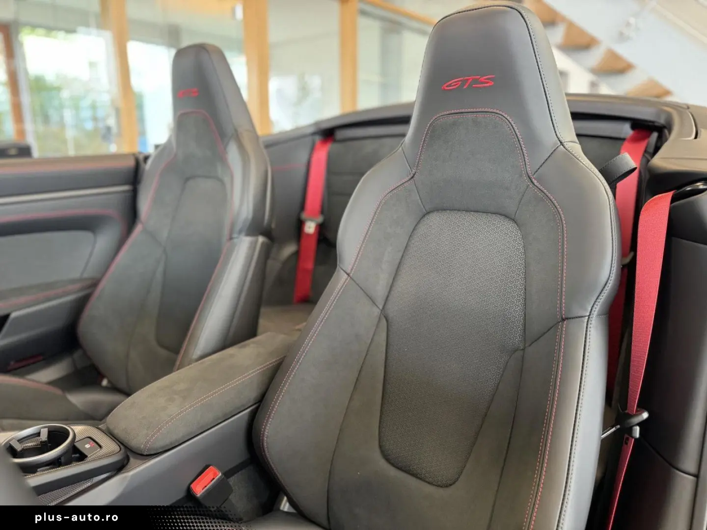 PORSCHE 911 Carrera Cabrio GTS  Sport Chrono  Facelift!