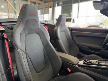 PORSCHE 911 Carrera Cabrio GTS  Sport Chrono  Facelift!