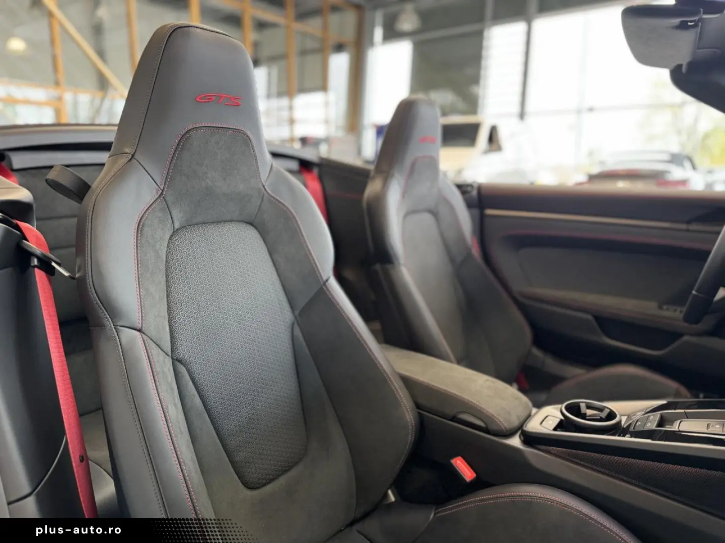 PORSCHE 911 Carrera Cabrio GTS  Sport Chrono  Facelift!