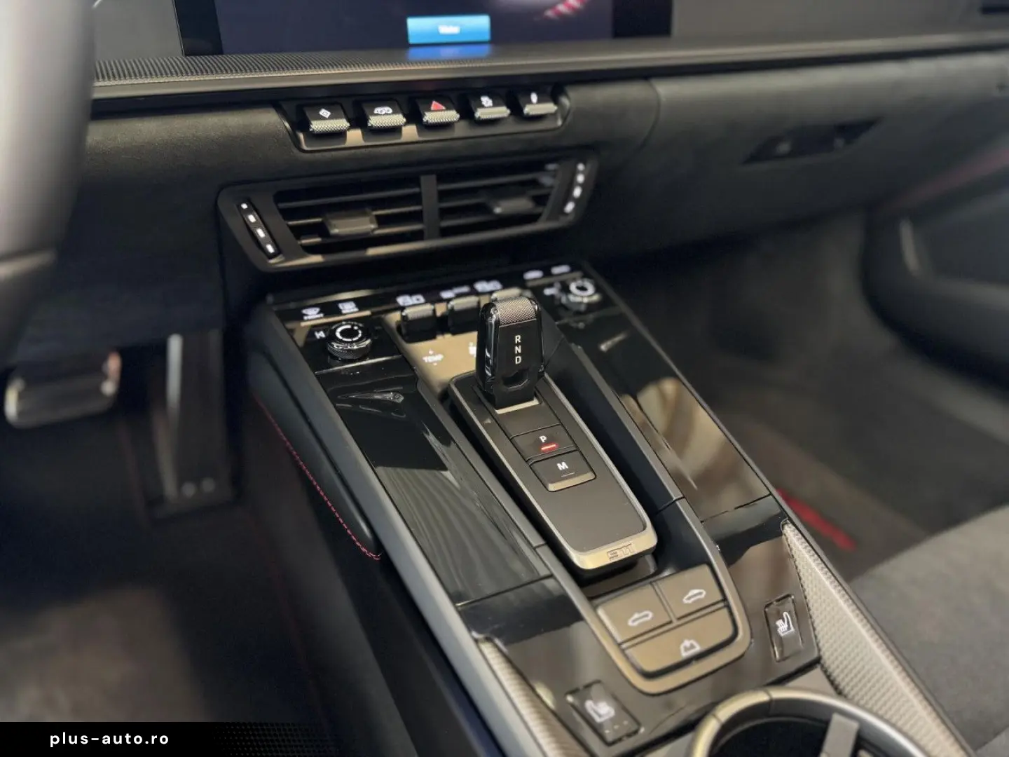 PORSCHE 911 Carrera Cabrio GTS  Sport Chrono  Facelift!