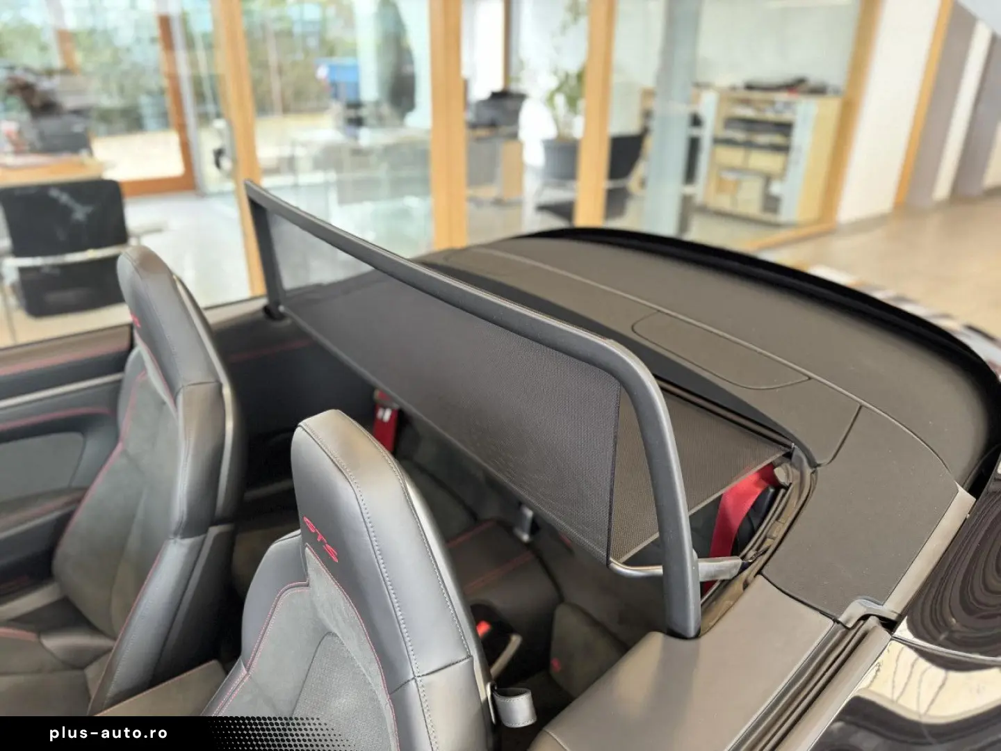 PORSCHE 911 Carrera Cabrio GTS  Sport Chrono  Facelift!