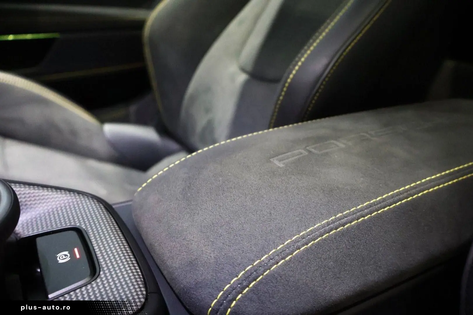 PORSCHE 911 992 Carrera GTS RWD 541hp 4seats Sunroof VAT