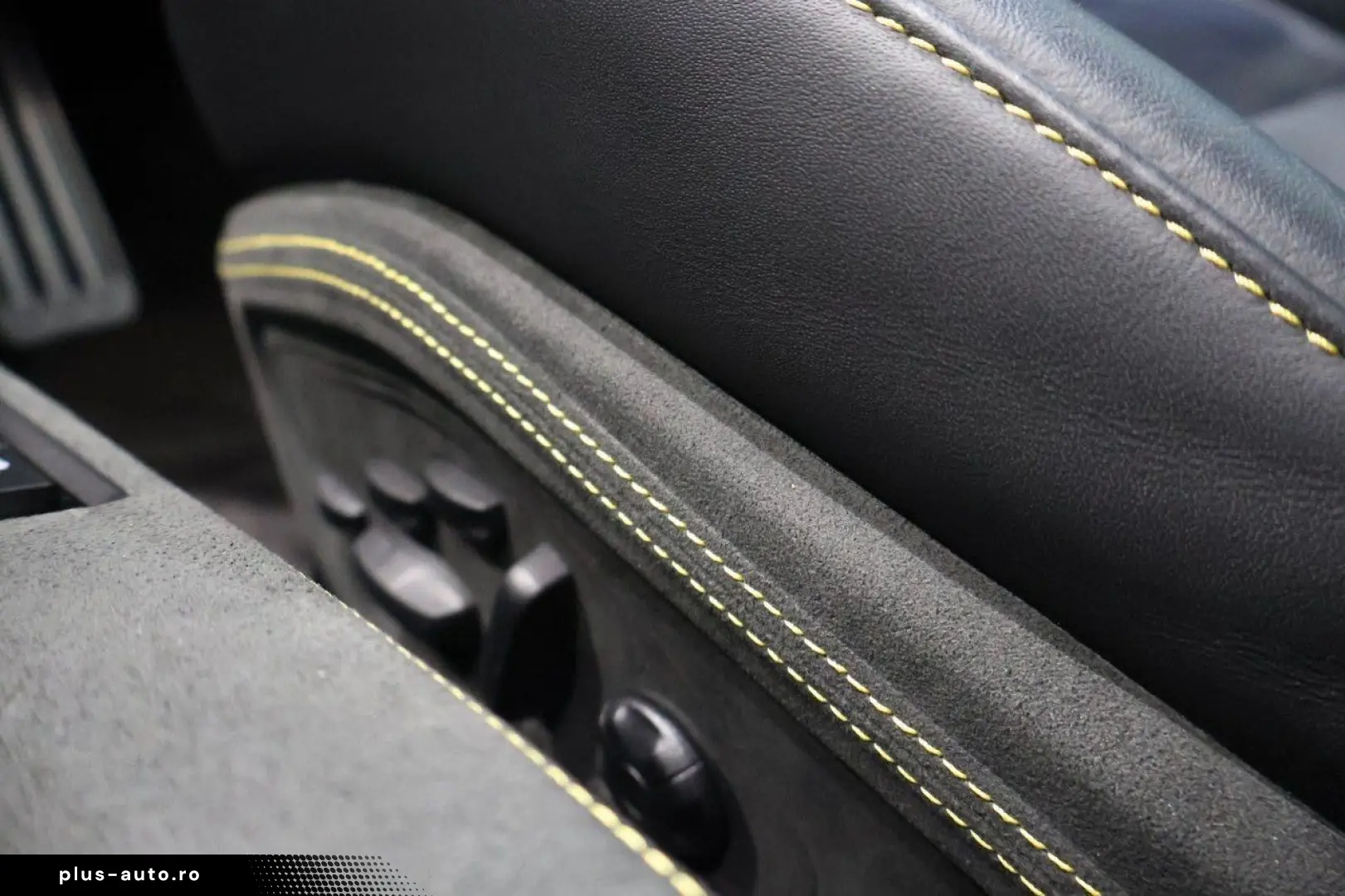 PORSCHE 911 992 Carrera GTS RWD 541hp 4seats Sunroof VAT