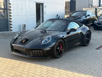 PORSCHE 911 Carrera GTS T-Hybrid Cabriolet