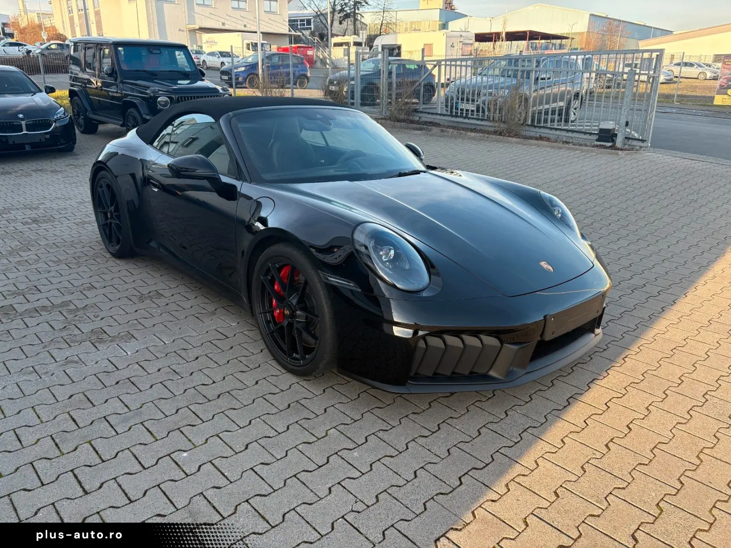 PORSCHE 911 Carrera GTS T-Hybrid Cabriolet