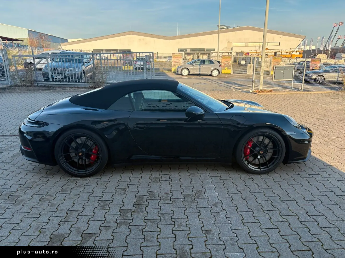 PORSCHE 911 Carrera GTS T-Hybrid Cabriolet