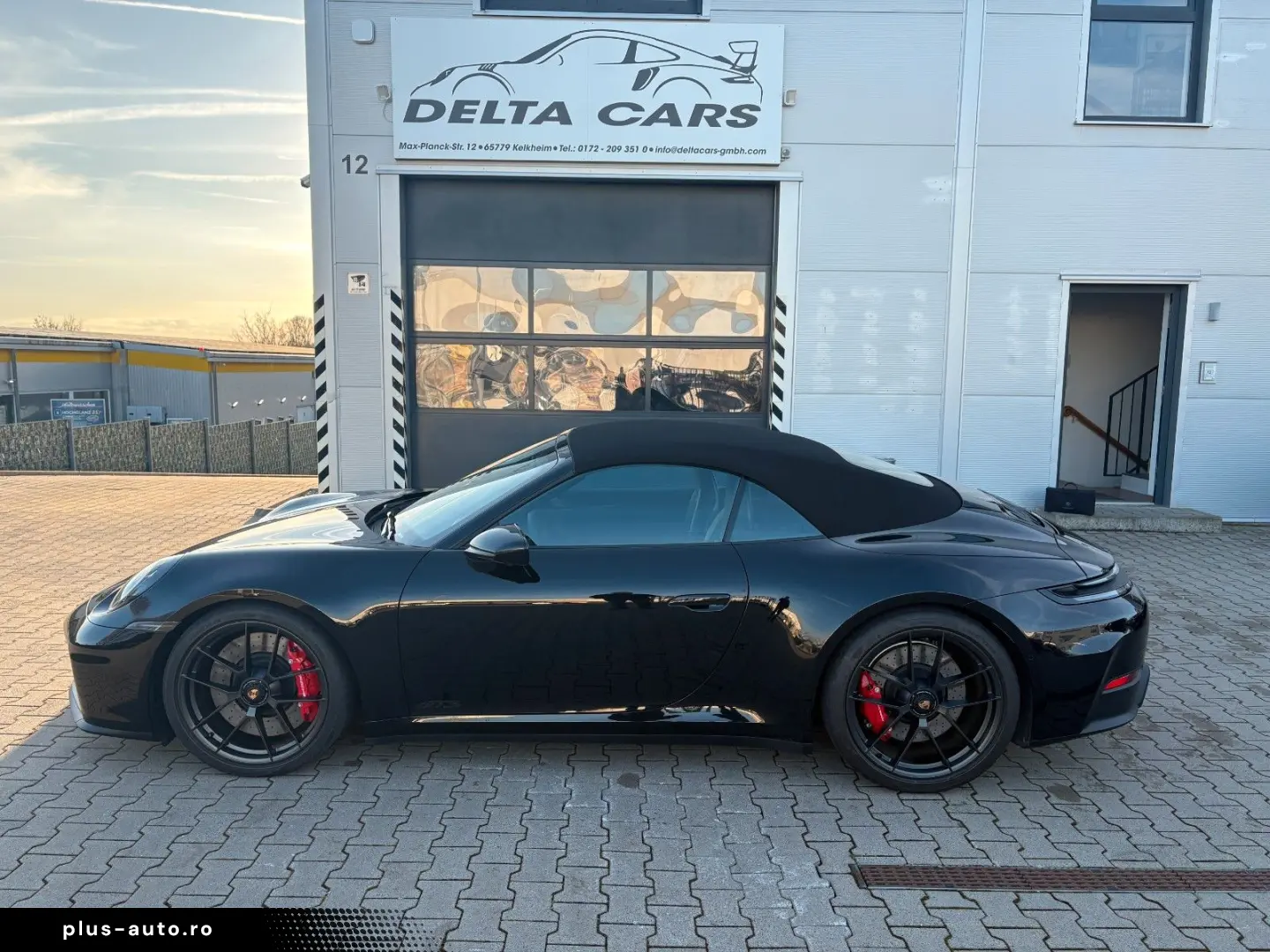 PORSCHE 911 Carrera GTS T-Hybrid Cabriolet