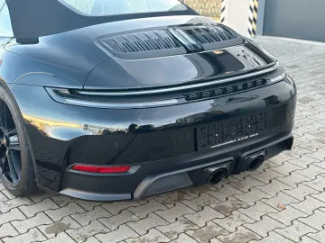 PORSCHE 911 Carrera GTS T-Hybrid Cabriolet