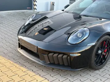 PORSCHE 911 Carrera GTS T-Hybrid Cabriolet