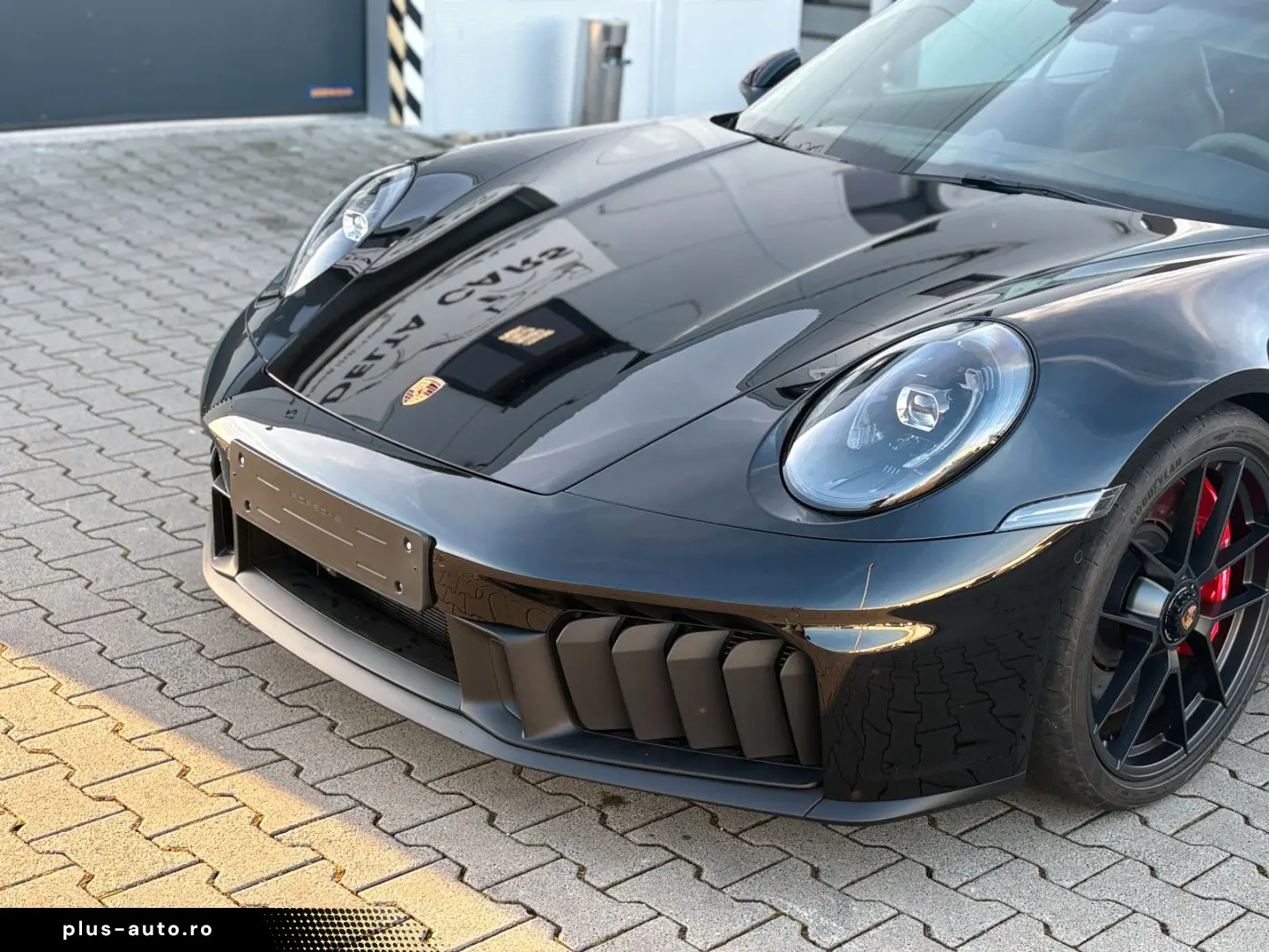 PORSCHE 911 Carrera GTS T-Hybrid Cabriolet