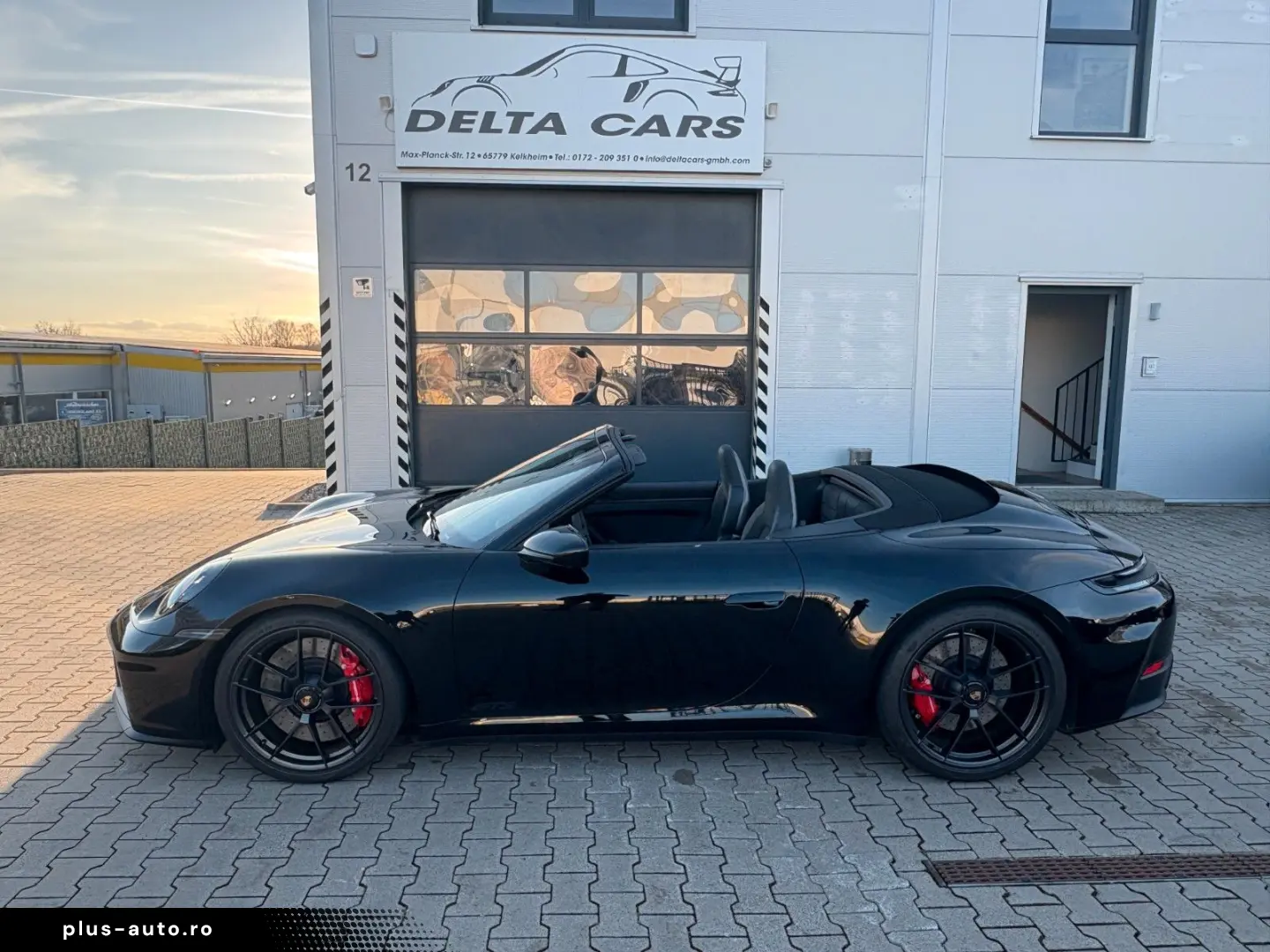 PORSCHE 911 Carrera GTS T-Hybrid Cabriolet