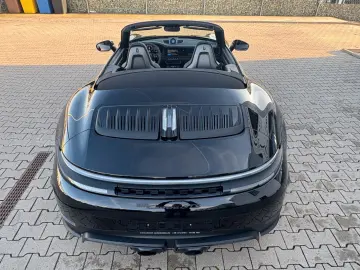 PORSCHE 911 Carrera GTS T-Hybrid Cabriolet