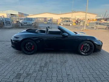 PORSCHE 911 Carrera GTS T-Hybrid Cabriolet