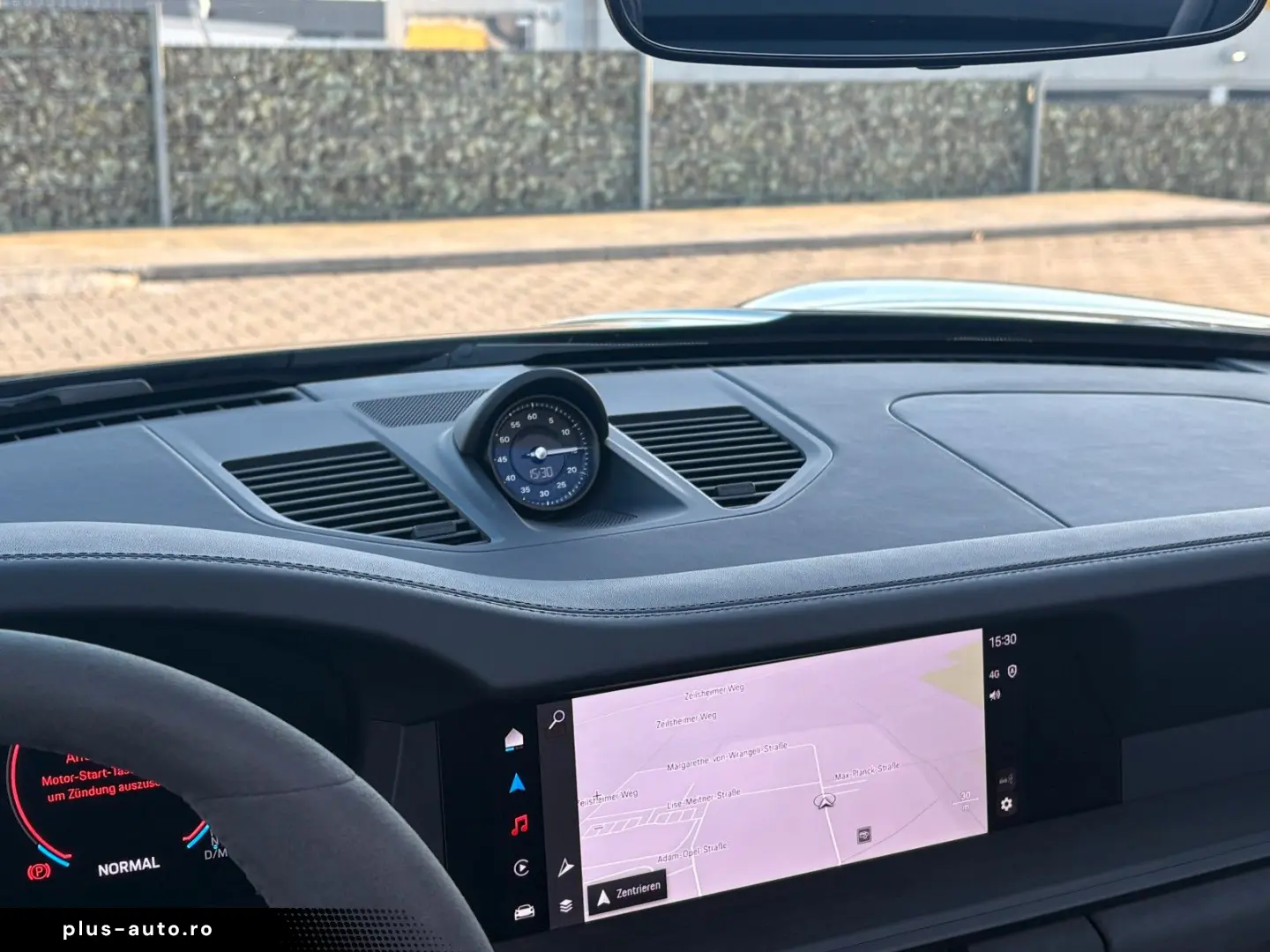 PORSCHE 911 Carrera GTS T-Hybrid Cabriolet