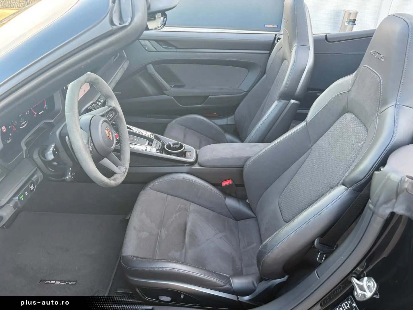 PORSCHE 911 Carrera GTS T-Hybrid Cabriolet