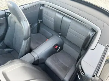 PORSCHE 911 Carrera GTS T-Hybrid Cabriolet