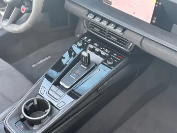 PORSCHE 911 Carrera GTS T-Hybrid Cabriolet