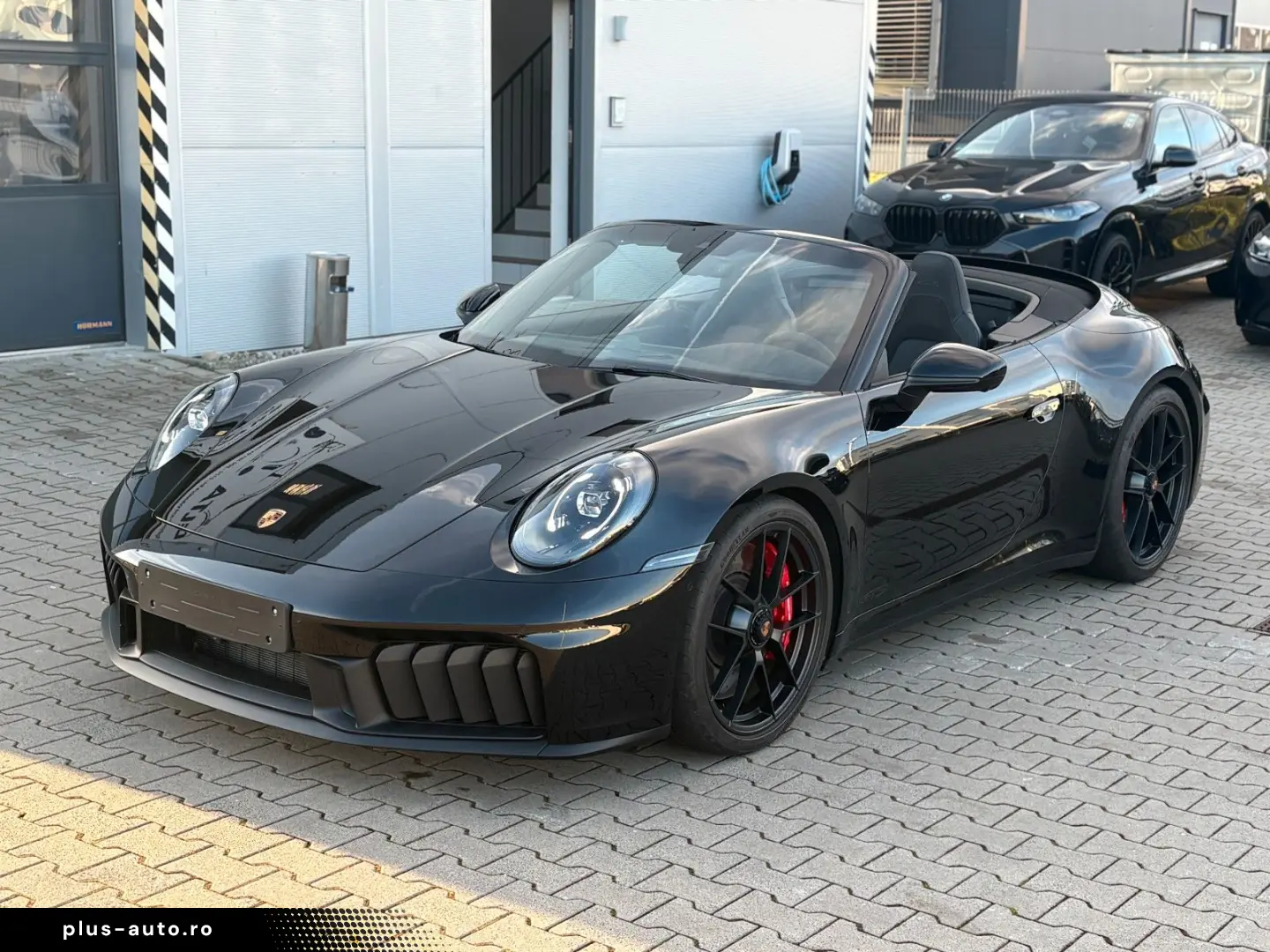 PORSCHE 911 Carrera GTS T-Hybrid Cabriolet