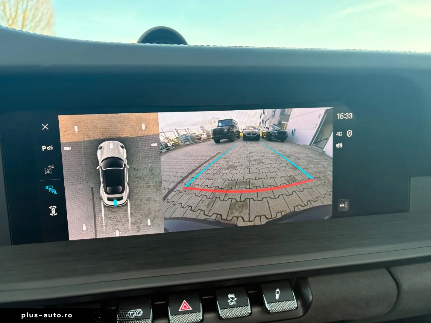 PORSCHE 911 Carrera GTS T-Hybrid Cabriolet