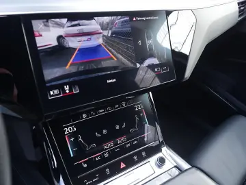 AUDI Q8 Sportback e-tron S line 50 qu. AHK B&O 360