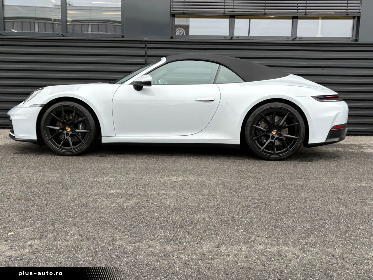 PORSCHE 911-992 Carrera Cabrio Facelift-EISGRAU !