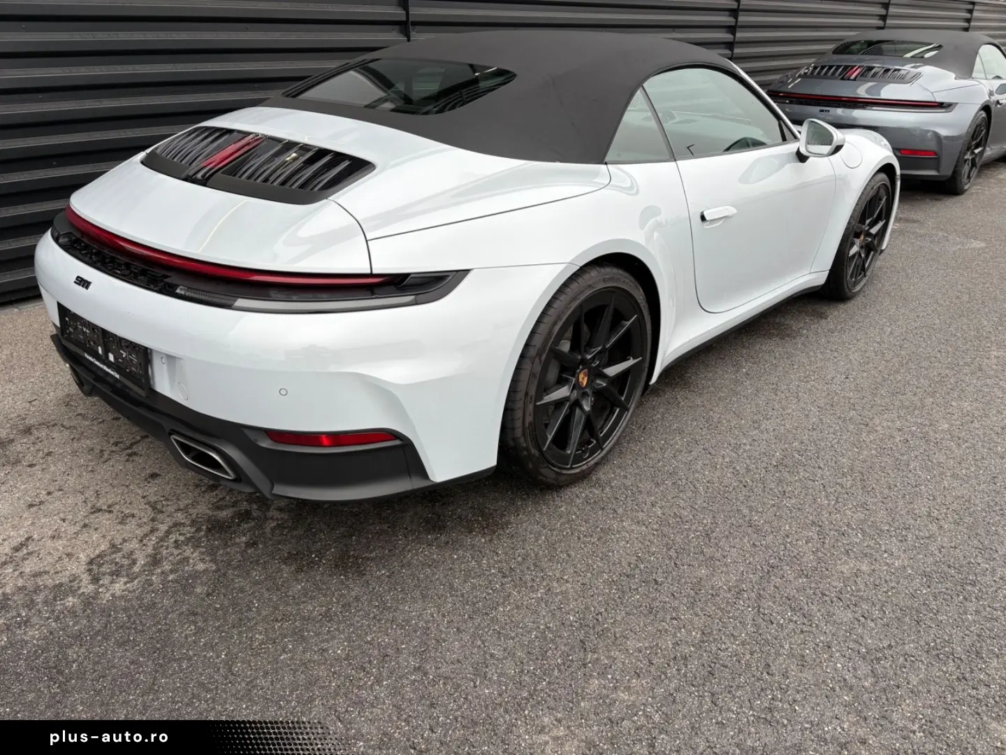 PORSCHE 911-992 Carrera Cabrio Facelift-EISGRAU !