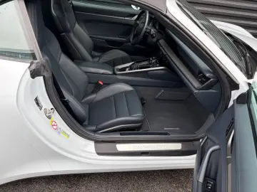 PORSCHE 911-992 Carrera Cabrio Facelift-EISGRAU !