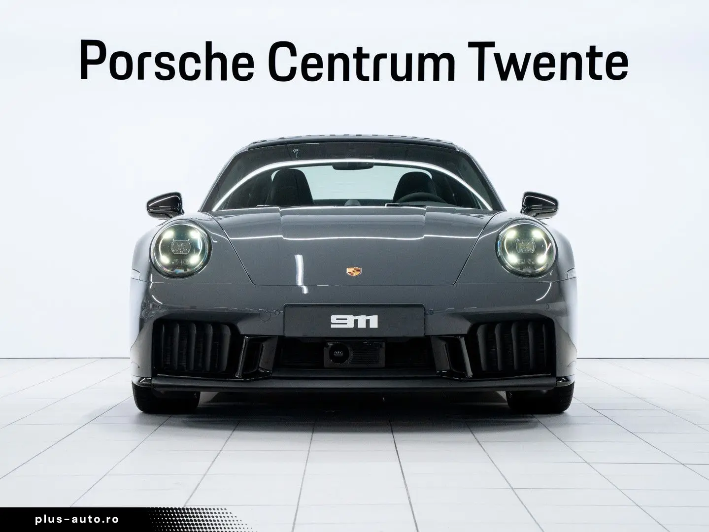 PORSCHE 992 Carrera 4 GTS