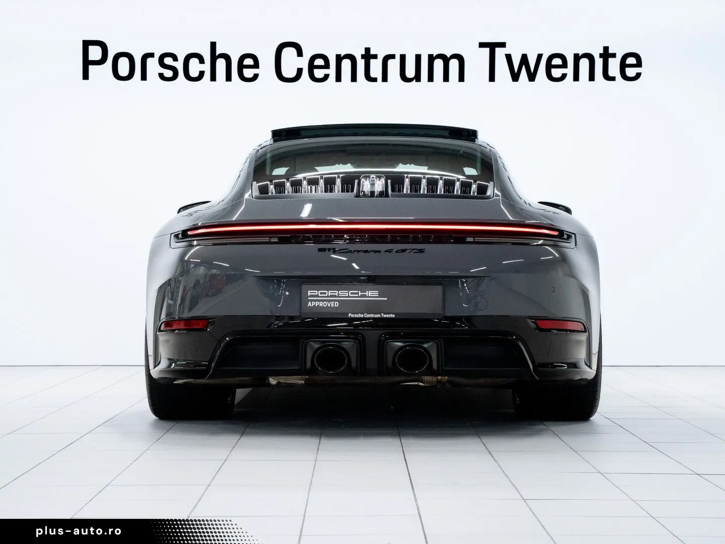 PORSCHE 992 Carrera 4 GTS