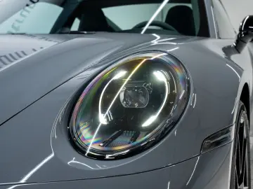 PORSCHE 992 Carrera 4 GTS