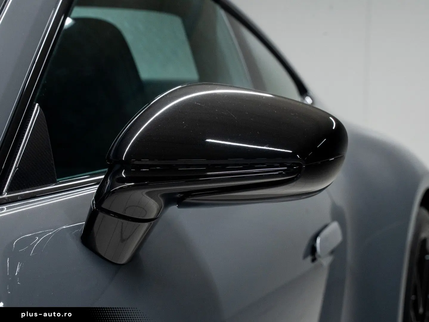 PORSCHE 992 Carrera 4 GTS