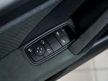 PORSCHE 992 Carrera 4 GTS