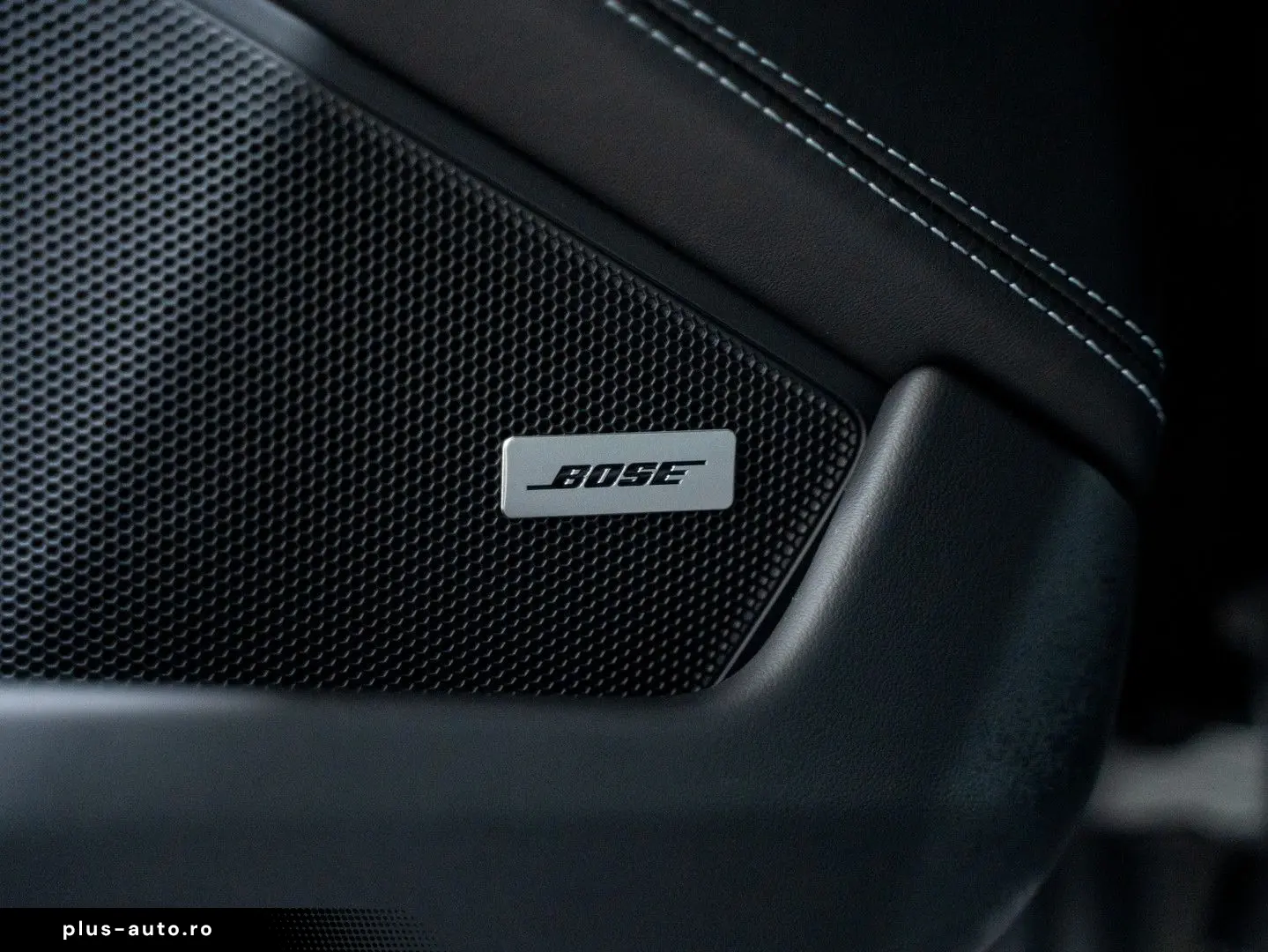 PORSCHE 992 Carrera 4 GTS