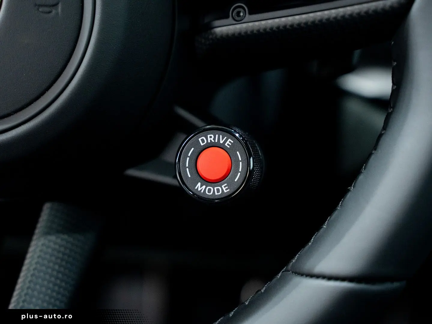 PORSCHE 992 Carrera 4 GTS