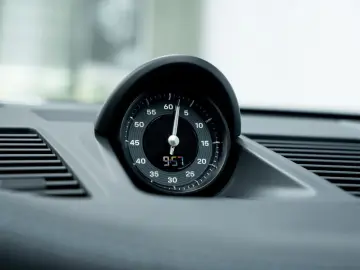 PORSCHE 992 Carrera 4 GTS