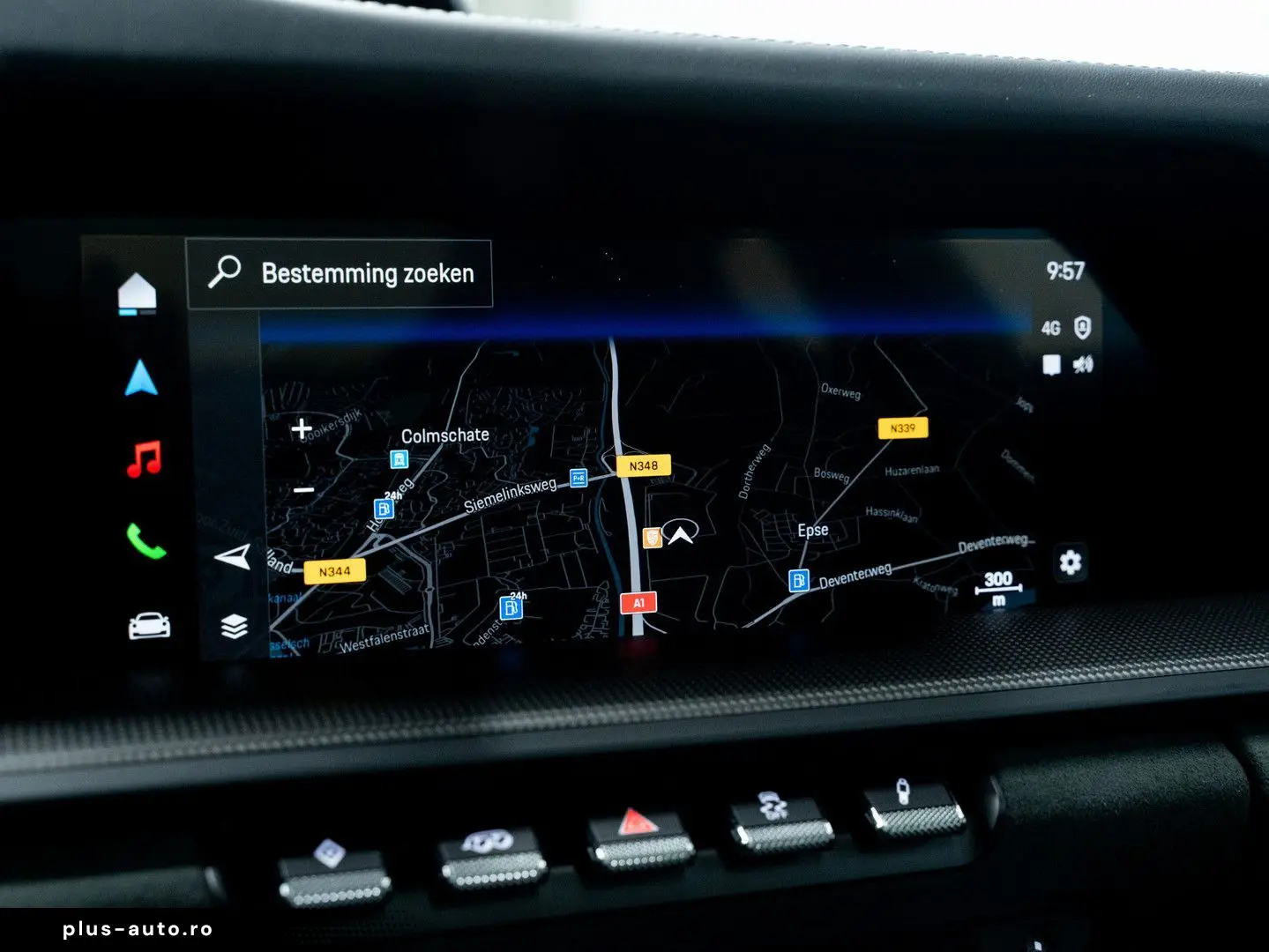 PORSCHE 992 Carrera 4 GTS