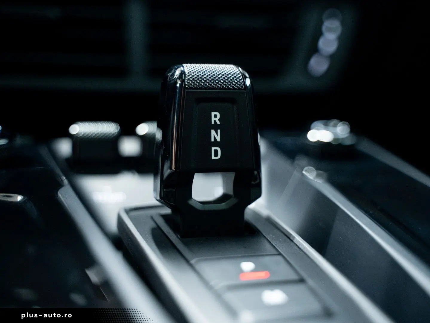 PORSCHE 992 Carrera 4 GTS