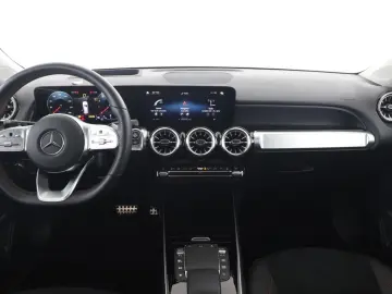 MERCEDES-BENZ GLB 200 AMG StHzg Pano HUD Multibeam Vorr. AHK