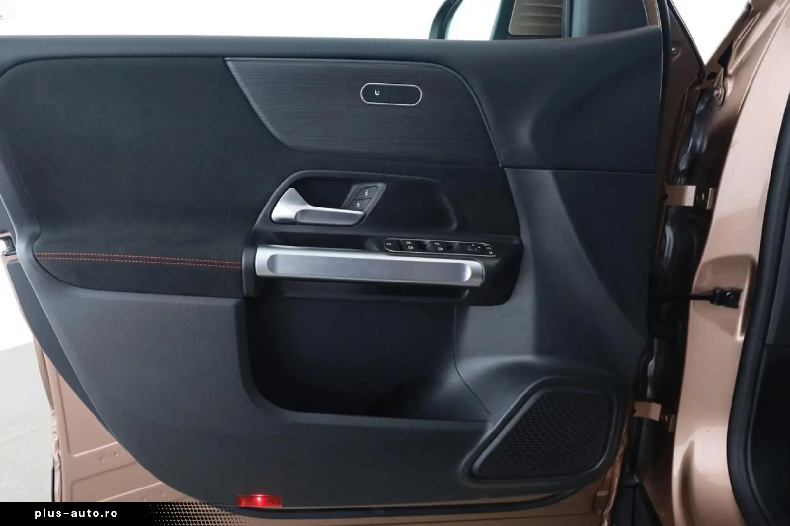 MERCEDES-BENZ GLB 200 AMG StHzg Pano HUD Multibeam Vorr. AHK